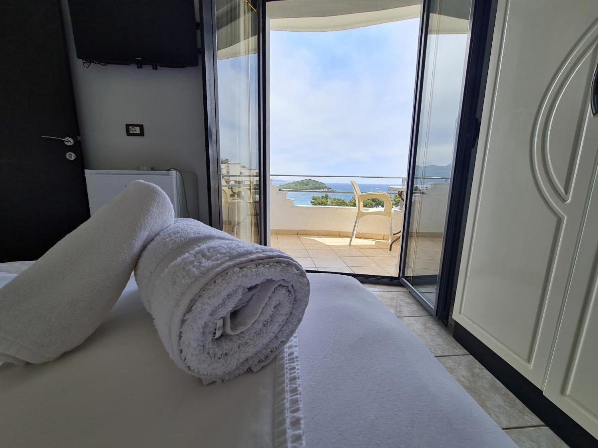 Hotel Ardiani คซามิล ภายนอก รูปภาพ