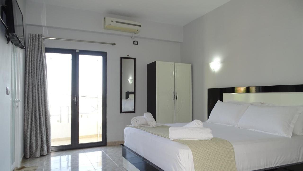 Hotel Ardiani คซามิล ภายนอก รูปภาพ
