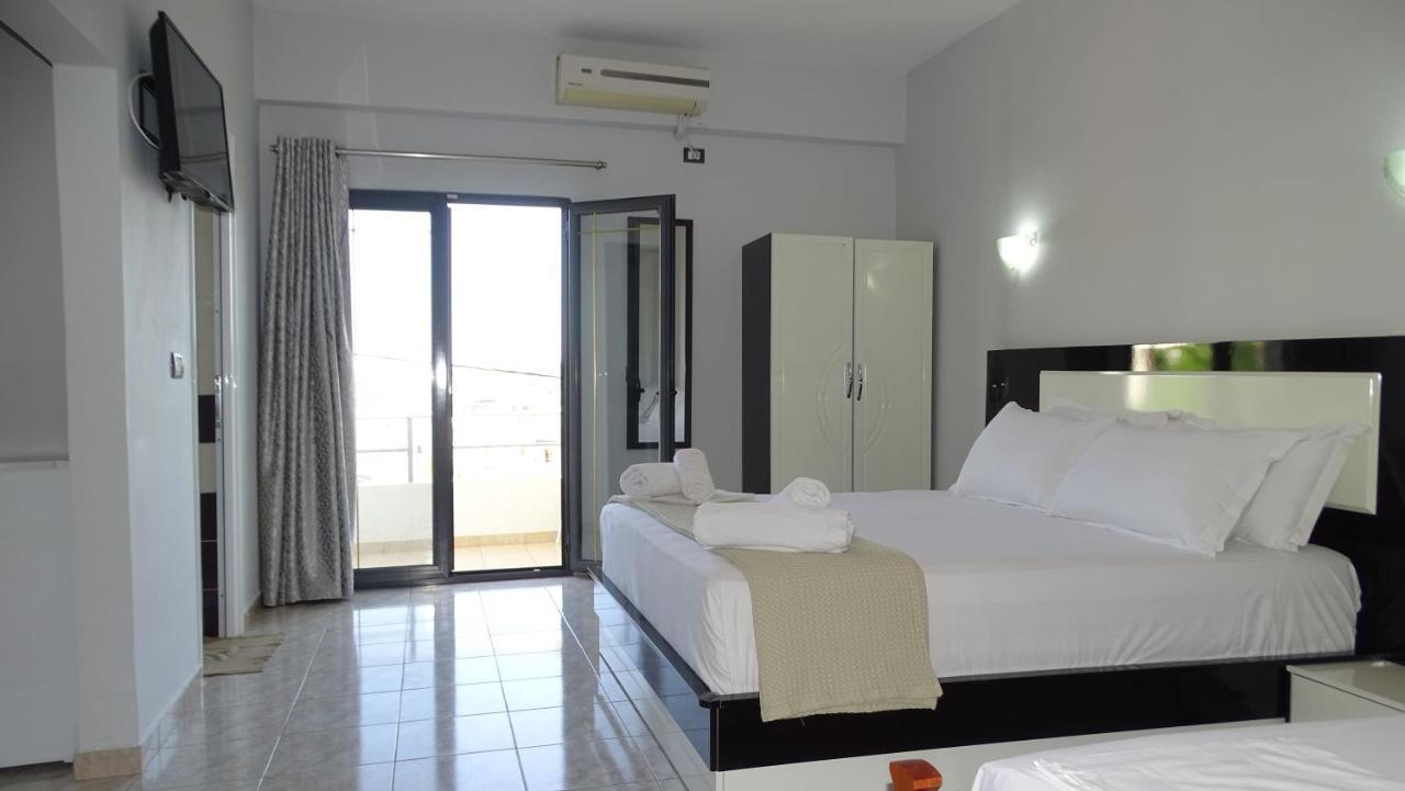 Hotel Ardiani คซามิล ภายนอก รูปภาพ