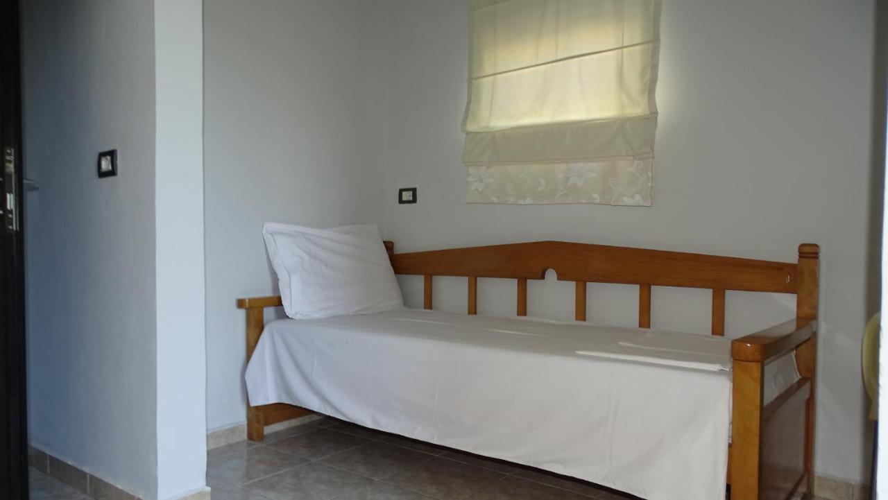 Hotel Ardiani คซามิล ภายนอก รูปภาพ
